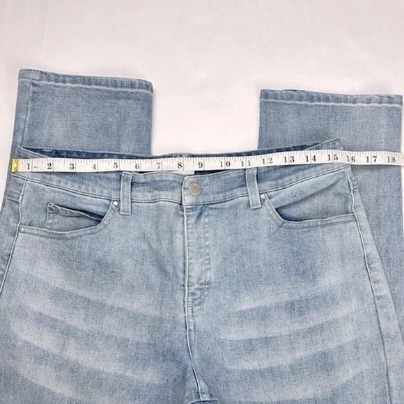 ECRU Women’s 27 The Abbot Slouchy Slightly Stretchy Jean - Picture 9 of 13